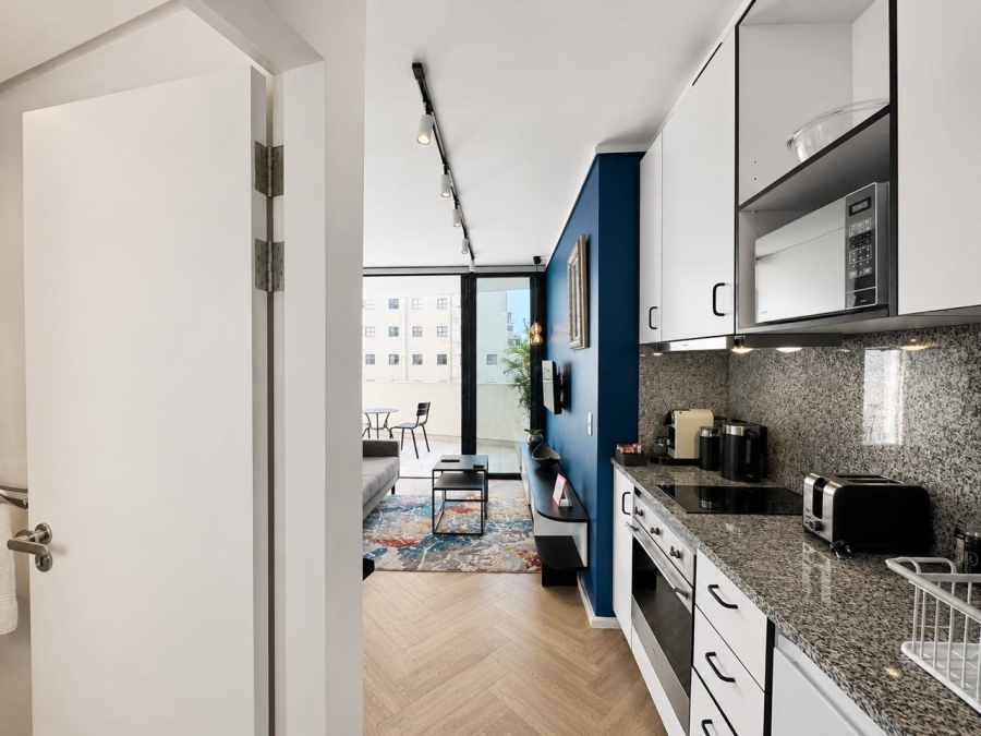 1 Bedroom Property for Sale in Sea Point Western Cape